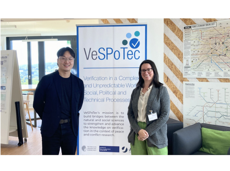 Jaewoo and Sarah at VeSPo Tec