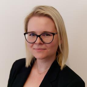 Veronika Bedenko-headshot