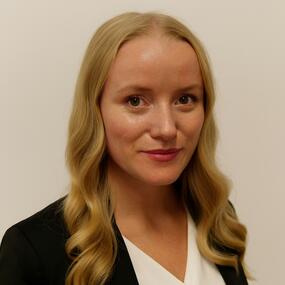 Elin Bergner-headshot 3